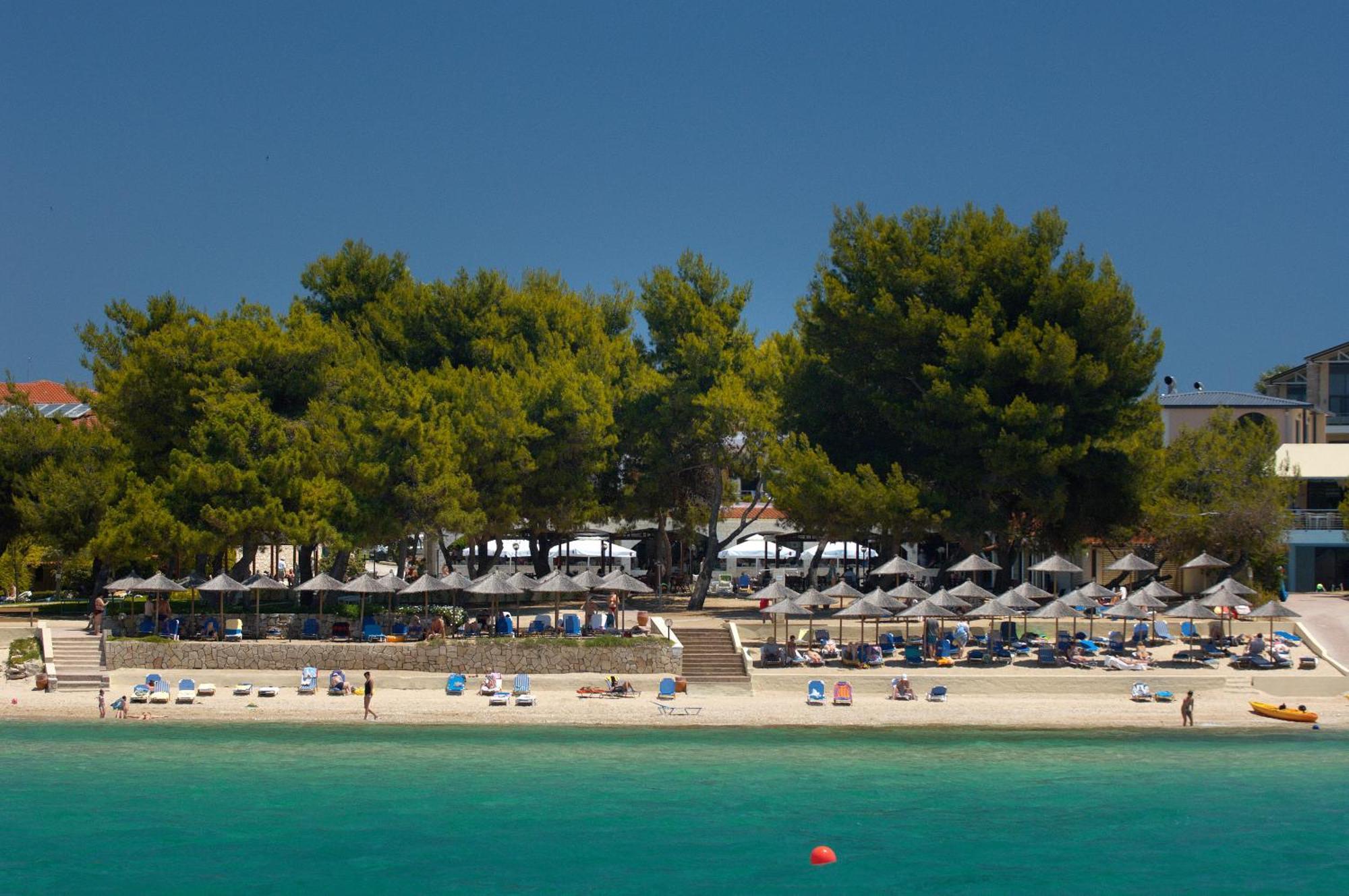 Portes Beach Hotel Nea Poteidaia Exteriör bild
