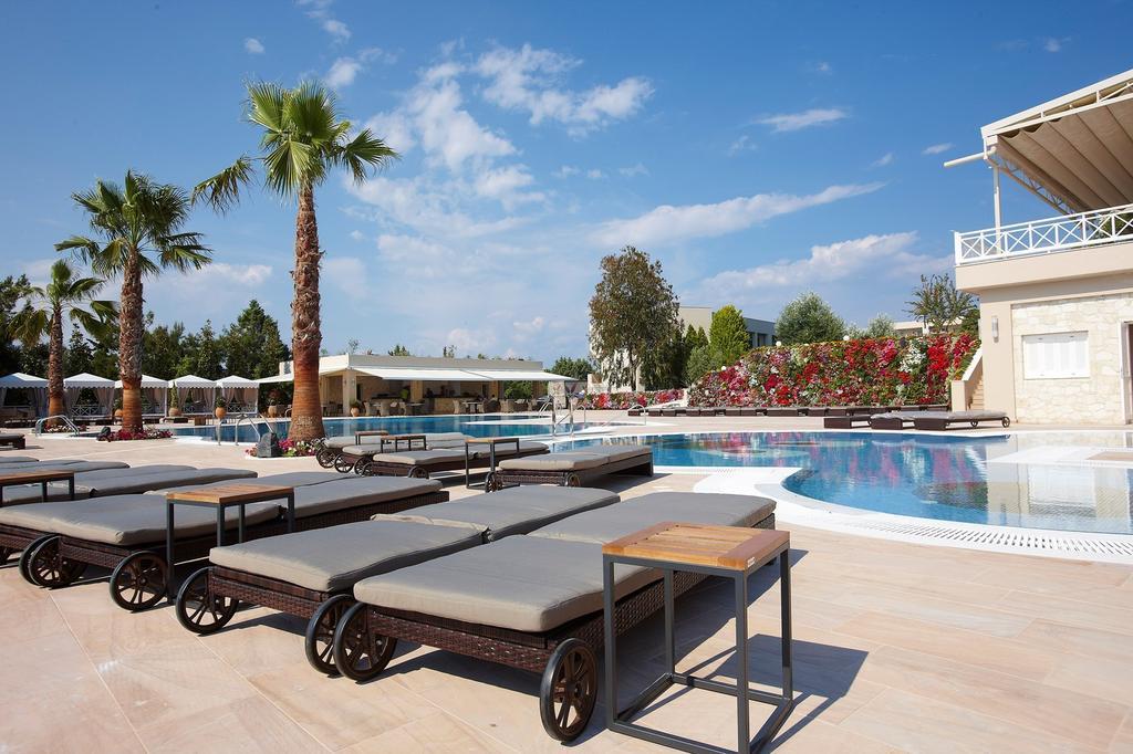 Portes Beach Hotel Nea Poteidaia Exteriör bild